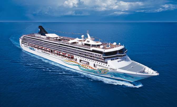 De Norwegian Spirit van Norwegian Cruise Line