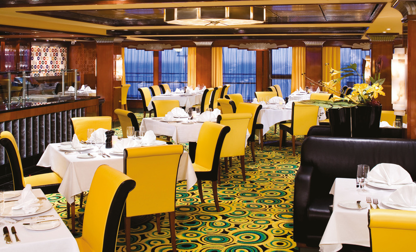 Restaurant Cagneys op de Norwegian Jade van NCL