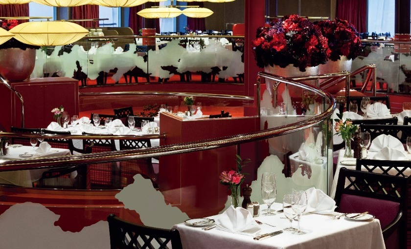 Dinnerzaal op de MS Nieuw Amsterdam