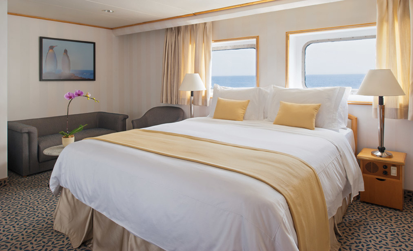 Hut van SIlversea Discoverer