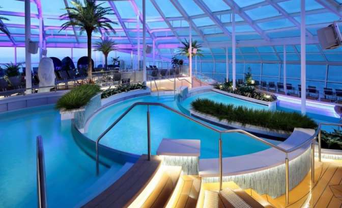 Zwembad op de Anthem of the seas van Royal Caribbean