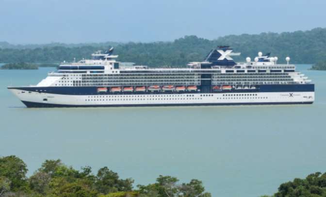 Het volledige schip de Infinity van Celebrity Cruises
