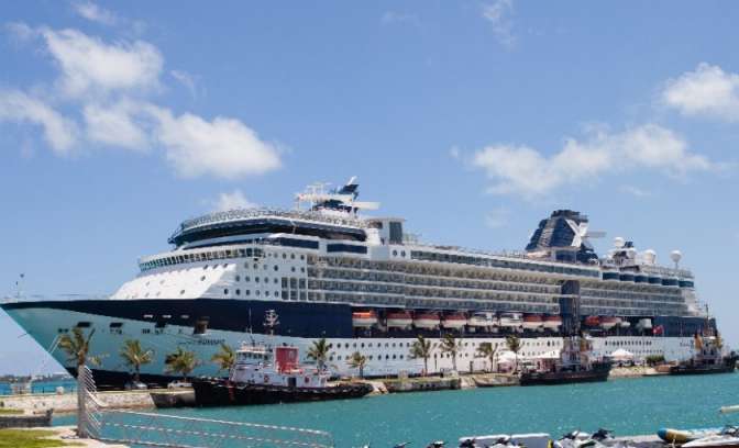 Het volledige schip de Summit van Celebrity cruises