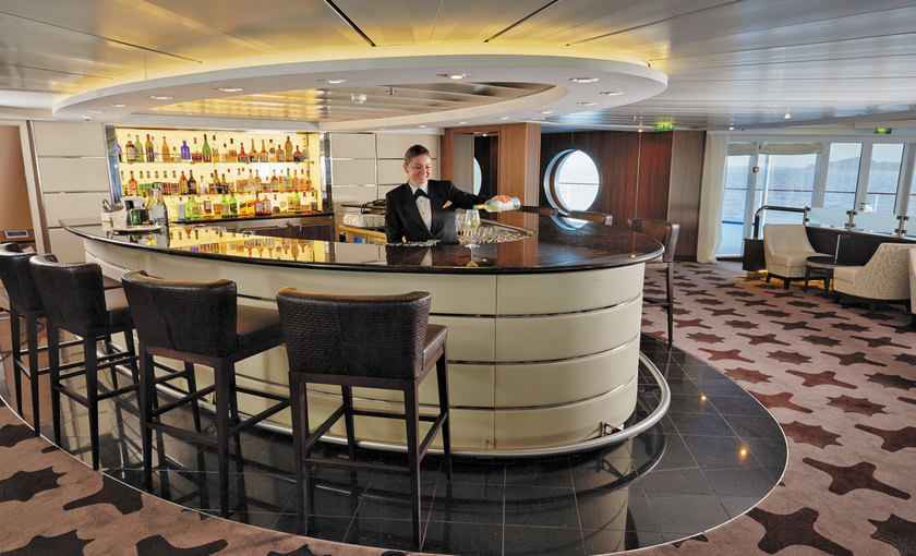Observation lounge op het Seven Seas Mariner schip