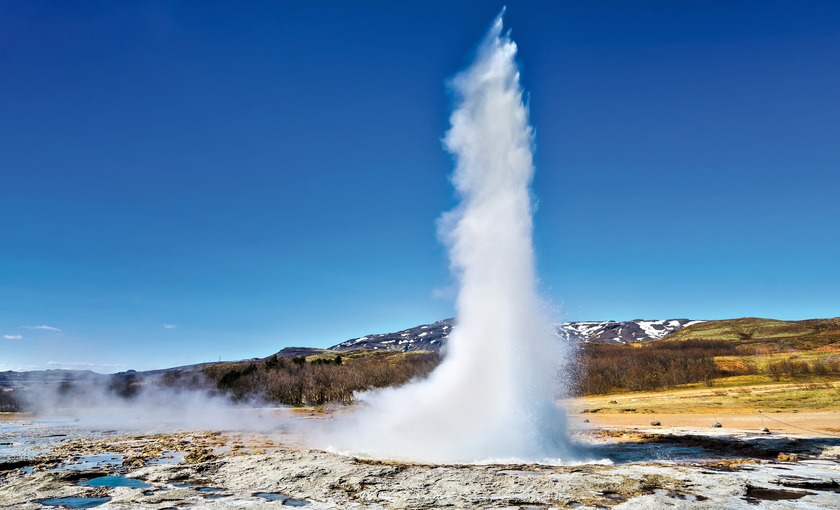 Een geiser in Ijsland